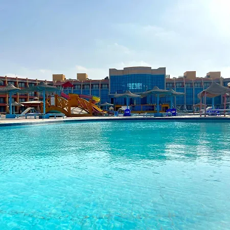 فندق فندق وسبا سينا واى لاجون
